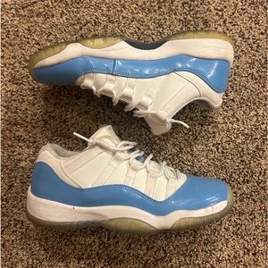 Jordan 11 Low UNC